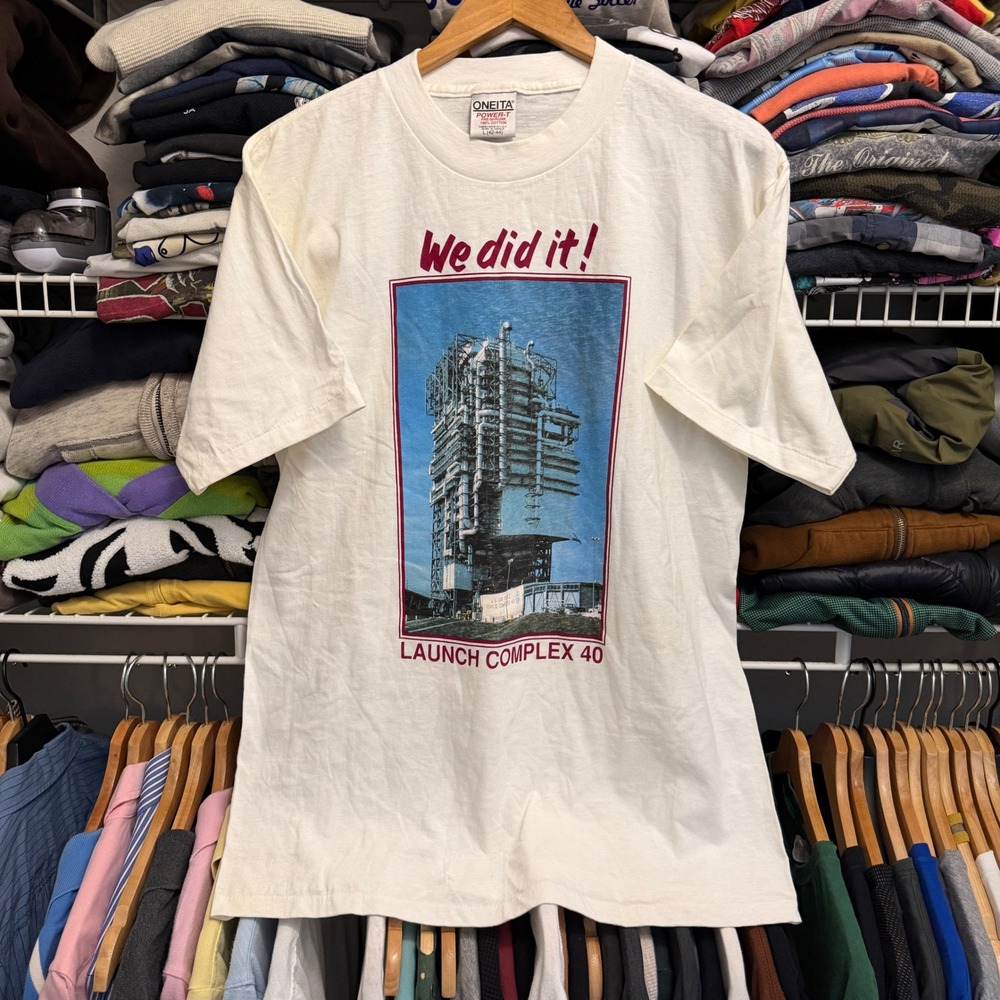 Vintage Space Launch T-Shirt Mens L White Launch Complex 40 Aerospace Rocket